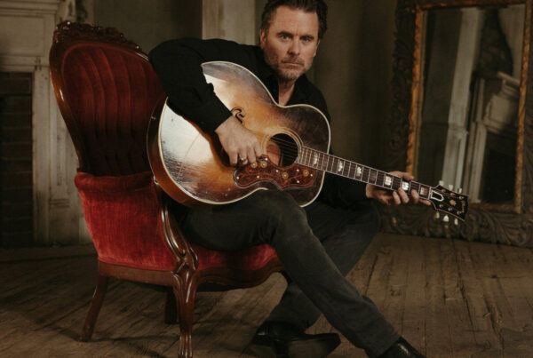 Charles Esten