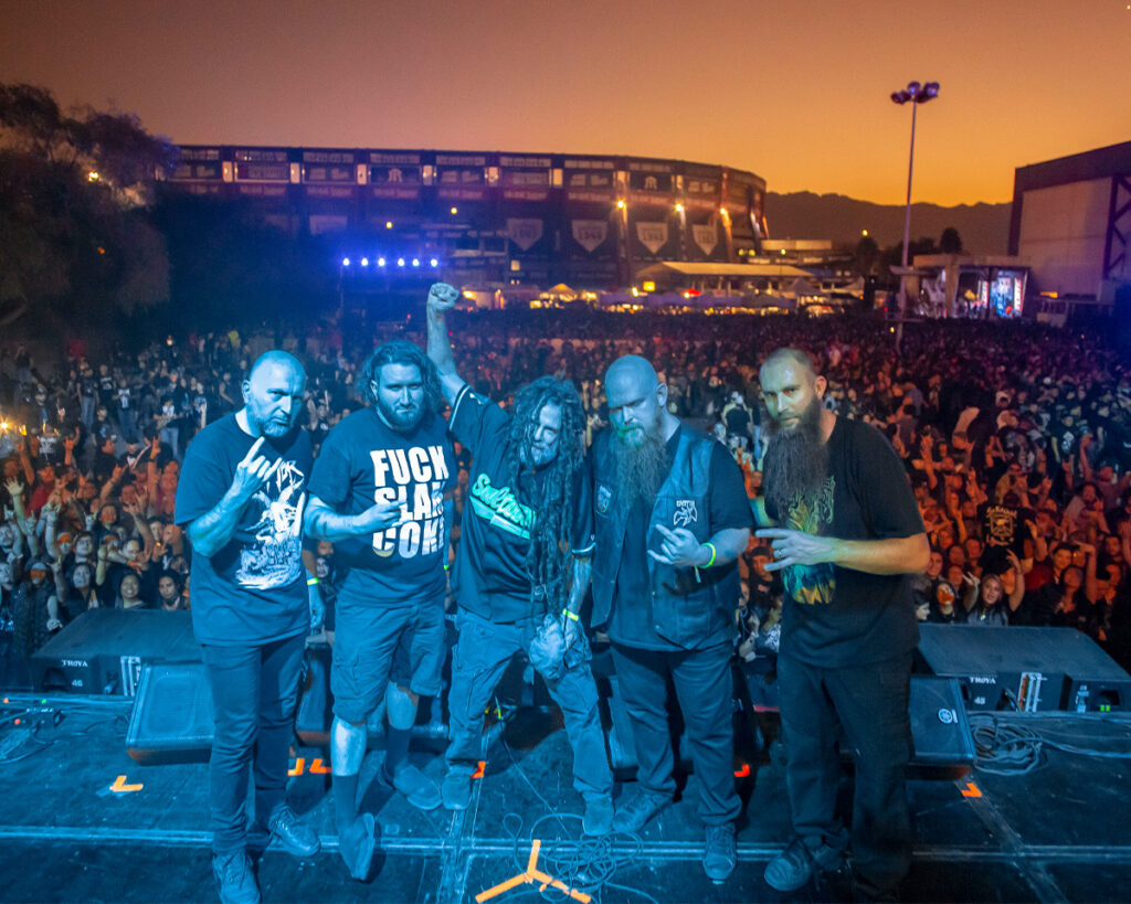 artists-six-feet-under